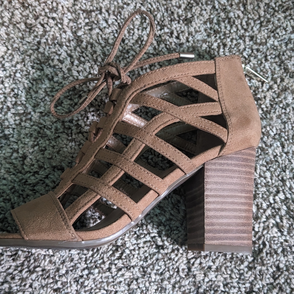 CLEARANCE Franco Sarto Brown Cage Design Heeled Sandals  💖